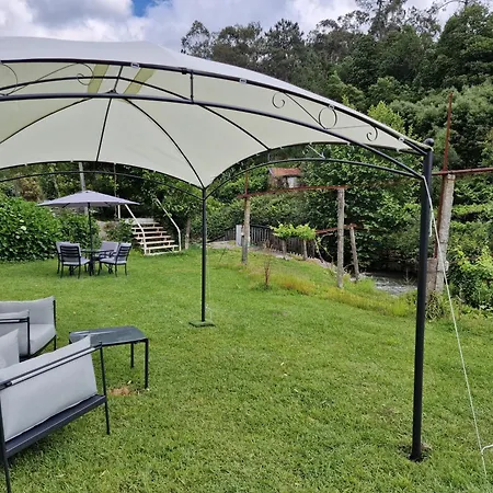 Dream Corner By Waterfalls, 20 Min To Oporto, By Porto With Love Lda Country house Parada (Porto)