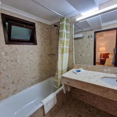 Dream Corner By Waterfalls, 20 Min To Oporto, By Porto With Lda Casa di campagna Parada (Porto)