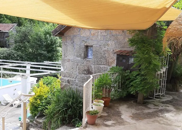 Dream Corner By Waterfalls, 20 Min To Oporto, By Porto With Lda *